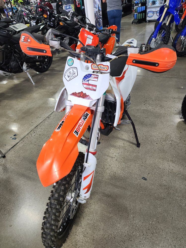 KTM 85 SX Off-Road Dirt Bike - 97.4 Hours - FMF Exhaust & Enduro Accessories