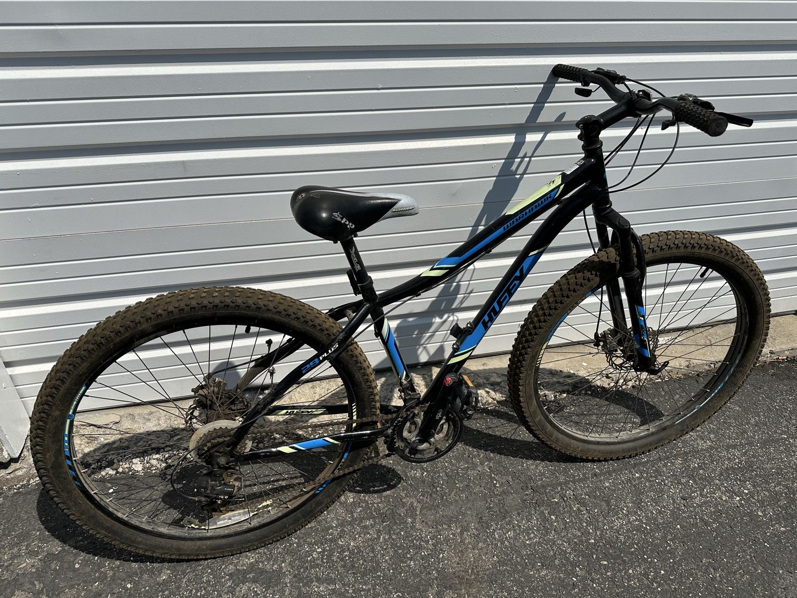 Huffy Warhawk 29 Plus 21 Speed Mountain Bike 