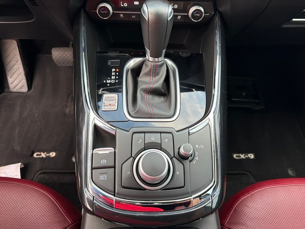 Main image 13