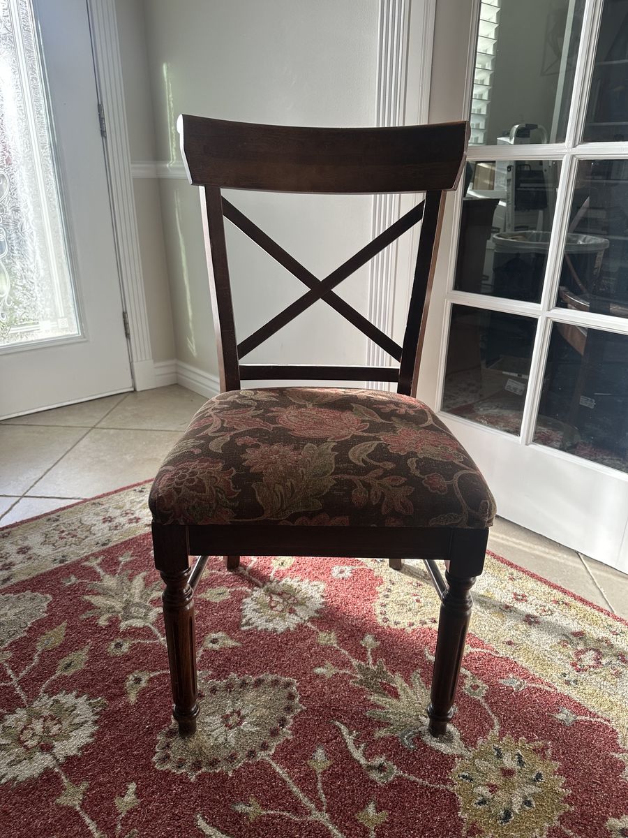Bassett Furniture padded X-style Dining Room Chairs