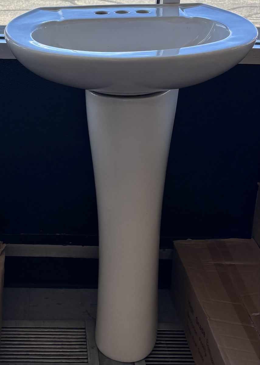 FINE FIXTURES Prestige 22.12 in. Ceramic Pedestal Sink and Basin Combo in Modern White