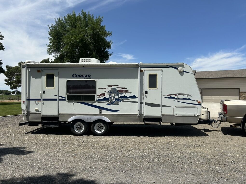2005 Keystone Cougar(Polar Package)