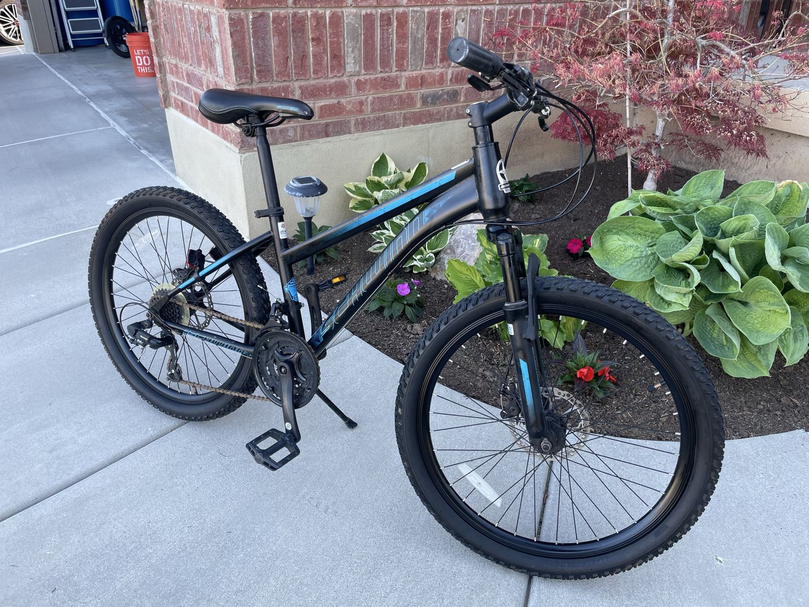 Schwinn Sidewinder Mtn Bike