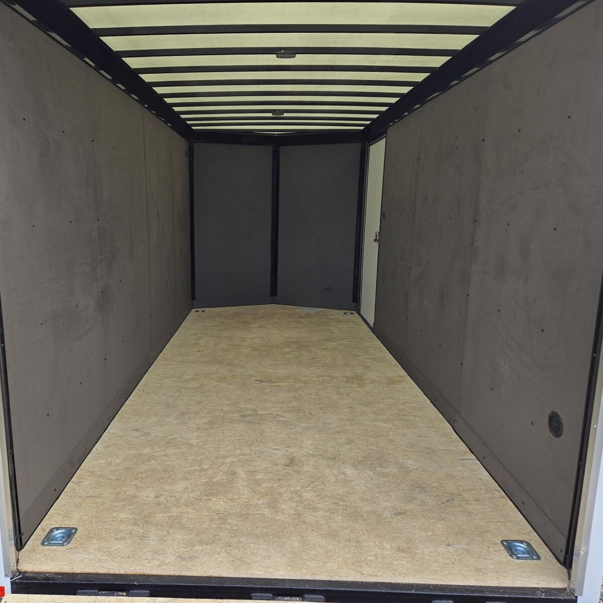 26-7X16 ROAD FORCES .080 ALUMINUM EXTERIOR TRAILER