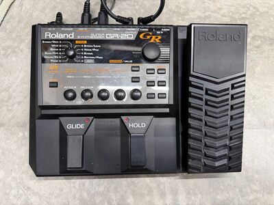 Roland GR-20 guitar midi pedal