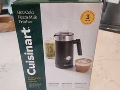 Brand New Cuisinart Hot/Cold Foam Milk Frother