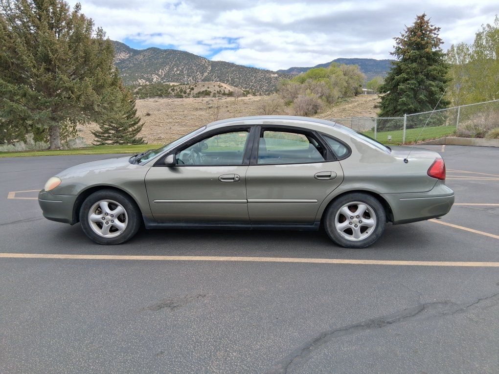 2001 FORD TAURUS SE