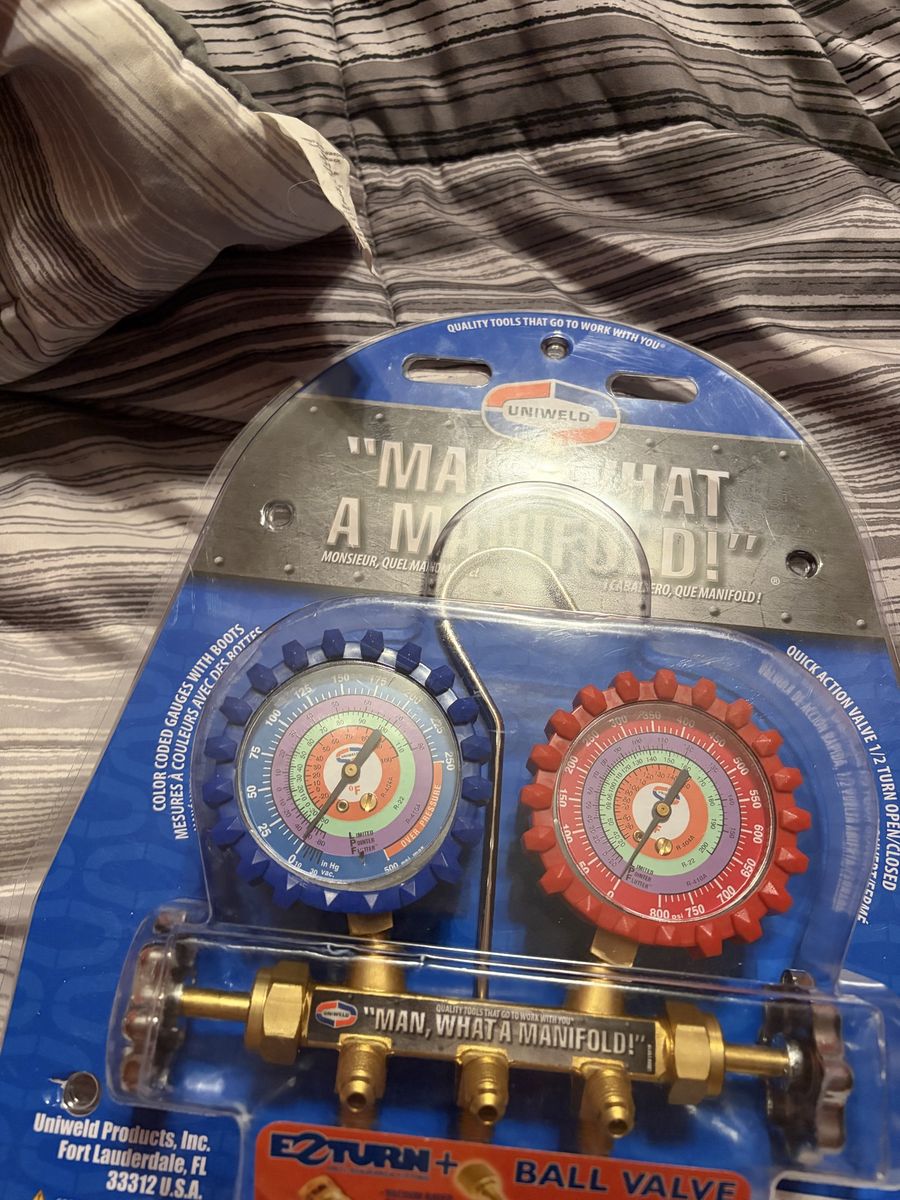 Uniweld Products Inc. HVAC Manifold Gauge Set with Hoses, "Man, What a Manifold!"