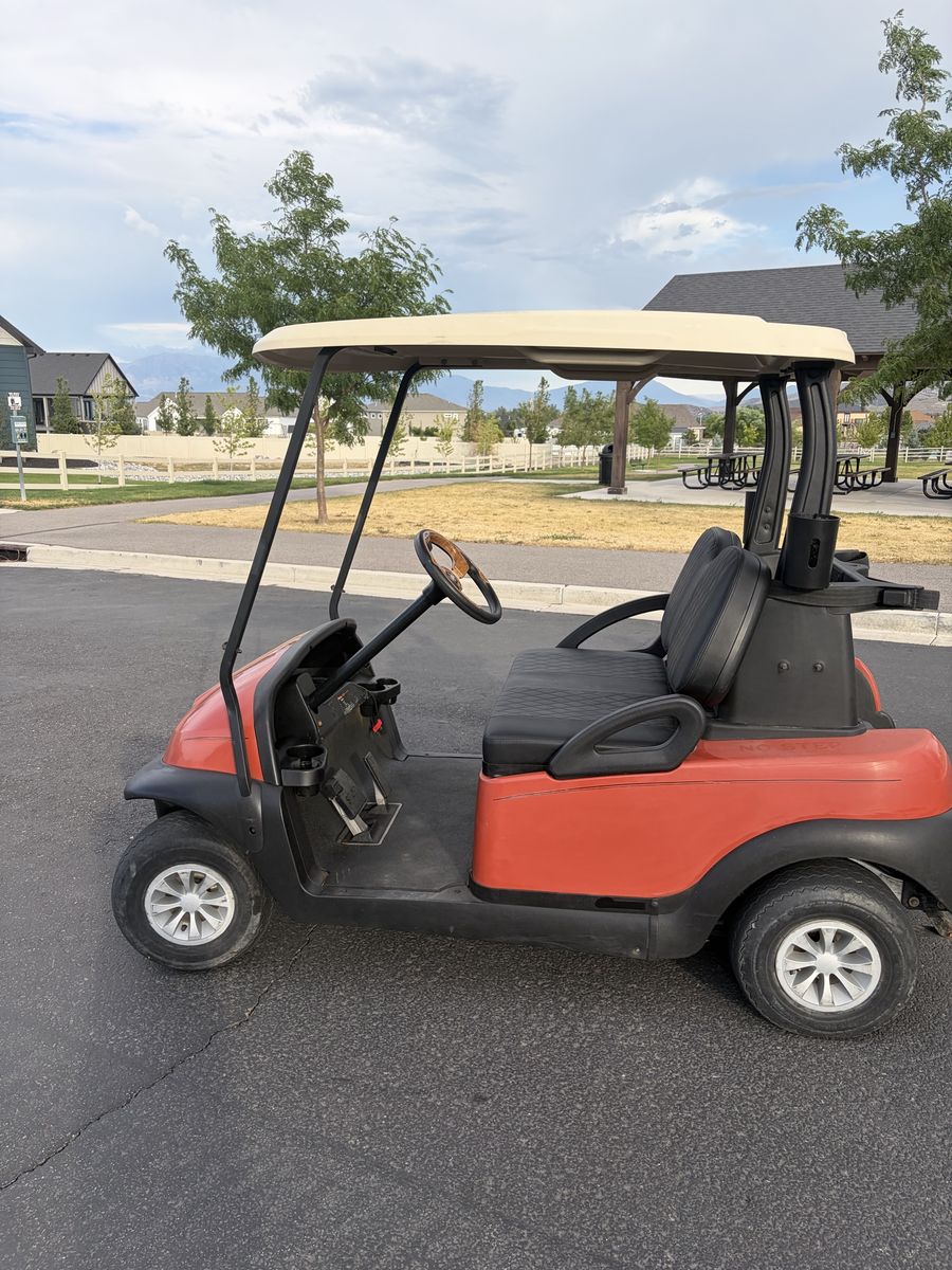 Used Golf Cart - Good Battery Life, Drives Great - 15 MPH Top Speed