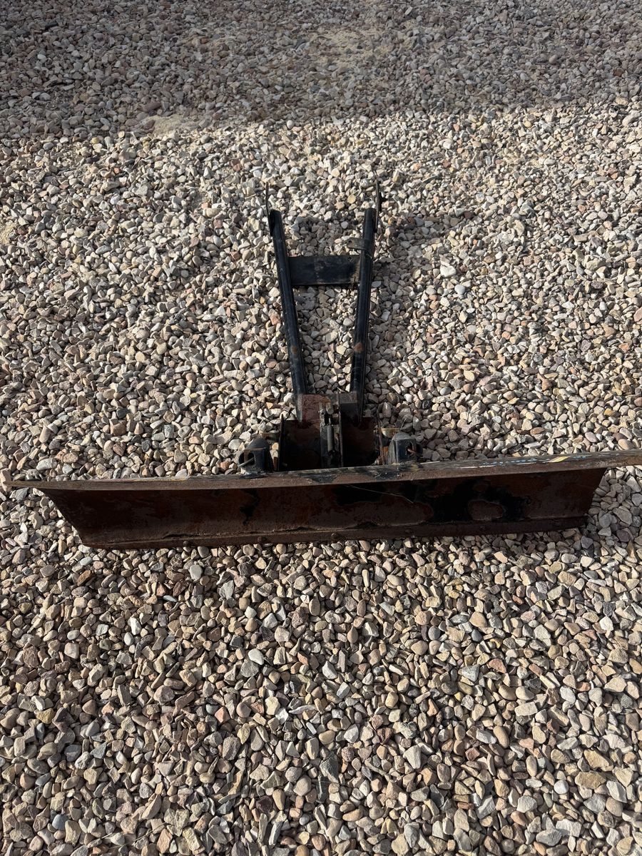Main image 6