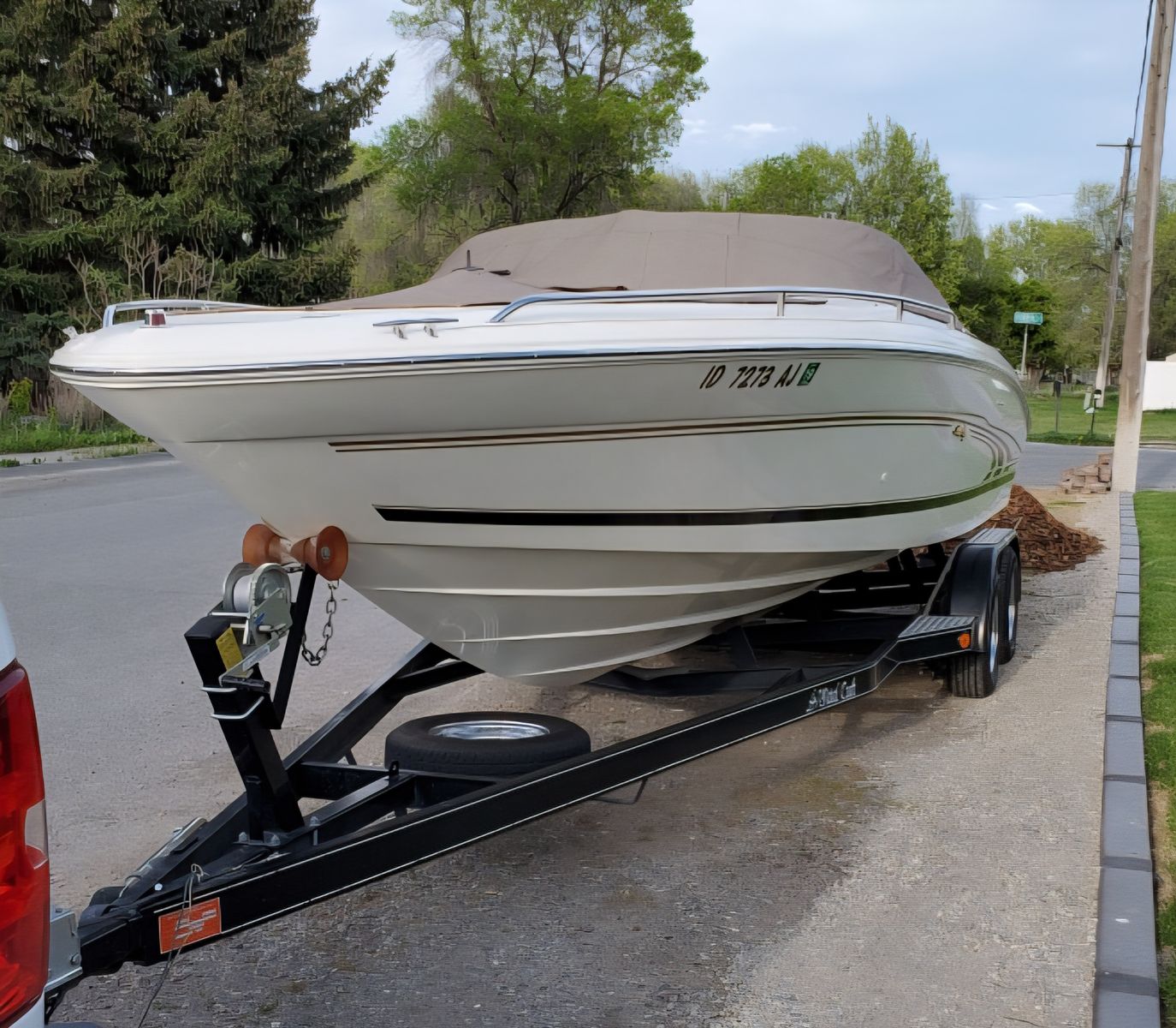23' SEA RAY 454 CU IN 7.4 LX EFI