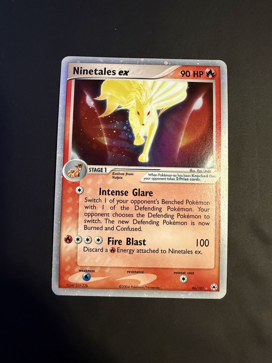 Ninetales ex Pokemon card