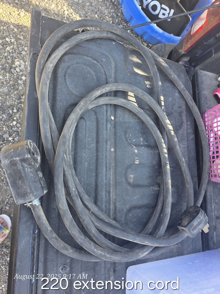 220 extension cord