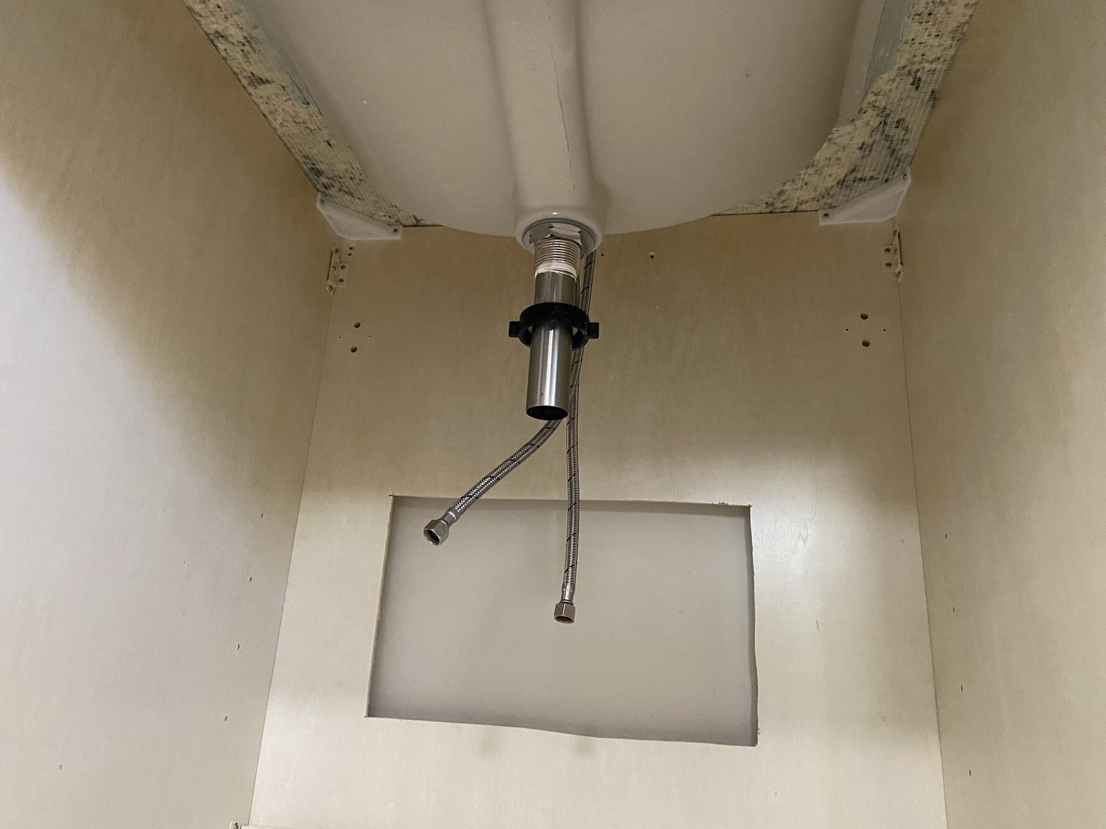 Main image 4