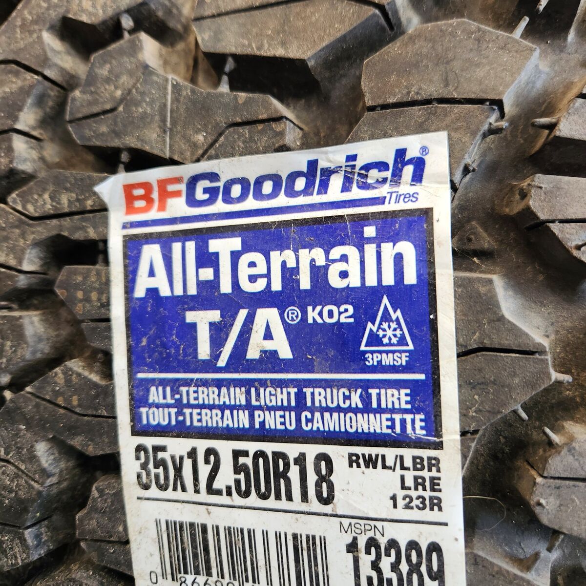 35x12.50r18 bfgoodrich all terrain Ko2 ta