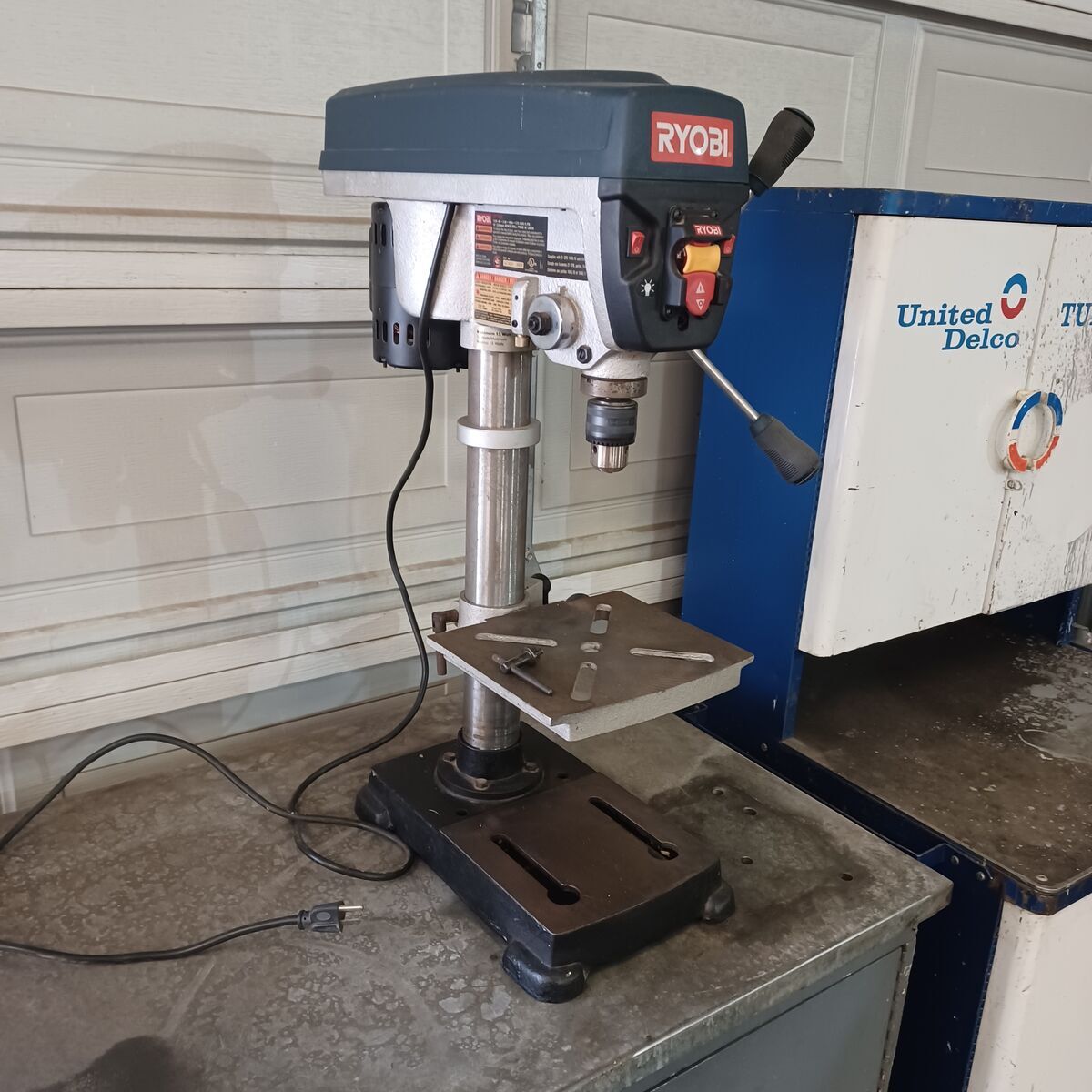 Drill press. RYOBI 10 inch