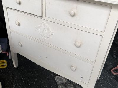 Dresser