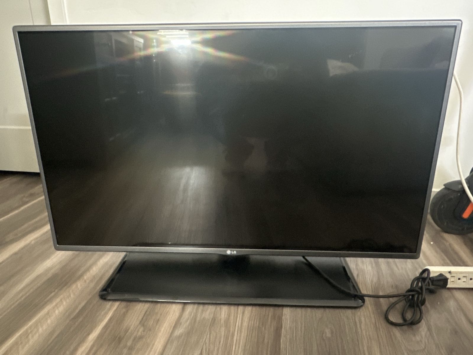 LG 42-Inch Flat Screen HDTV Television with Stand *no remote*