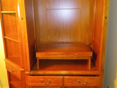 Wooden Entertainment Center with Side Shelving and Storage Cabinet