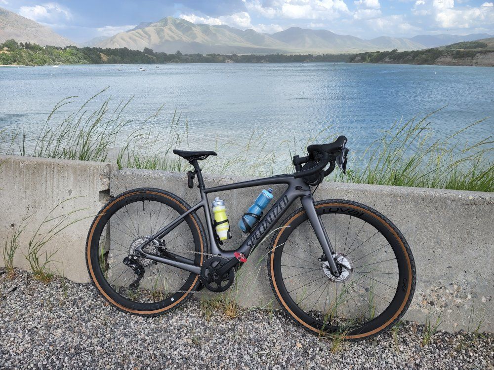 Specialized Turbo Creo SL Expert Carbon, Di2 – Includes Road & 650b Off-Road Wheelsets