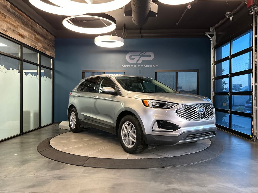 2024 Ford Edge SEL — rebuilt & branded title, 30% below market