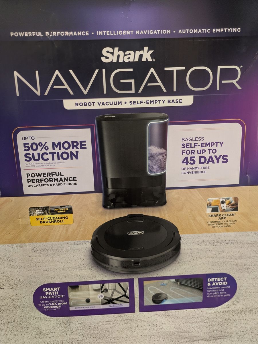 Shark navigator robot self empty base