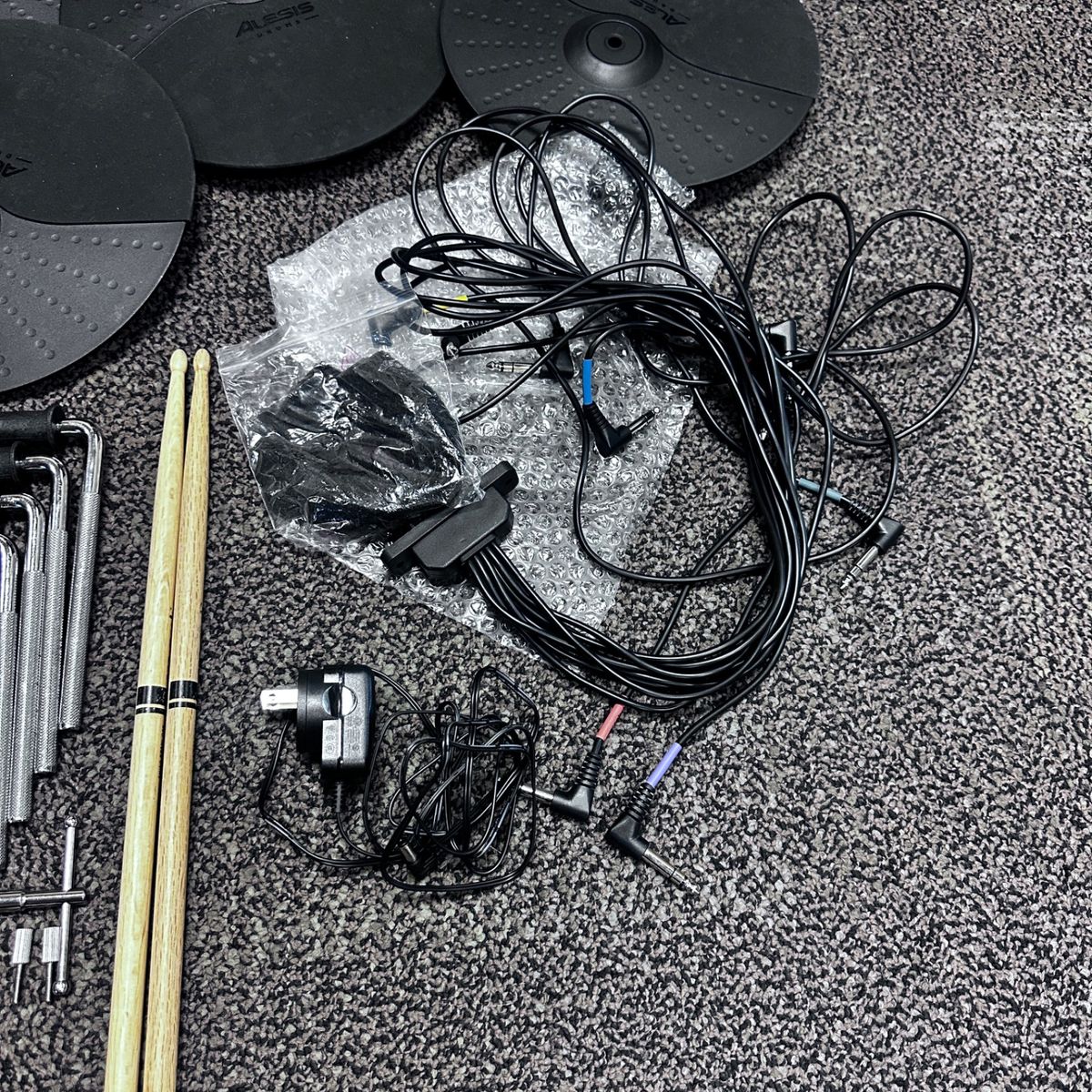 Main image 6