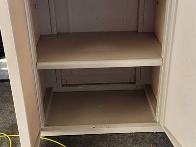 Cabinet shelving unit shelf