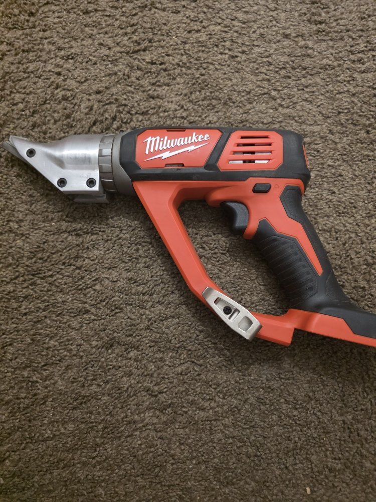Milwaukee M18 18 Gauge Cordless Double Cut Metal Shear (Tool Only)