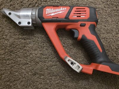 Milwaukee M18 18 Gauge Cordless Double Cut Metal Shear (Tool Only)