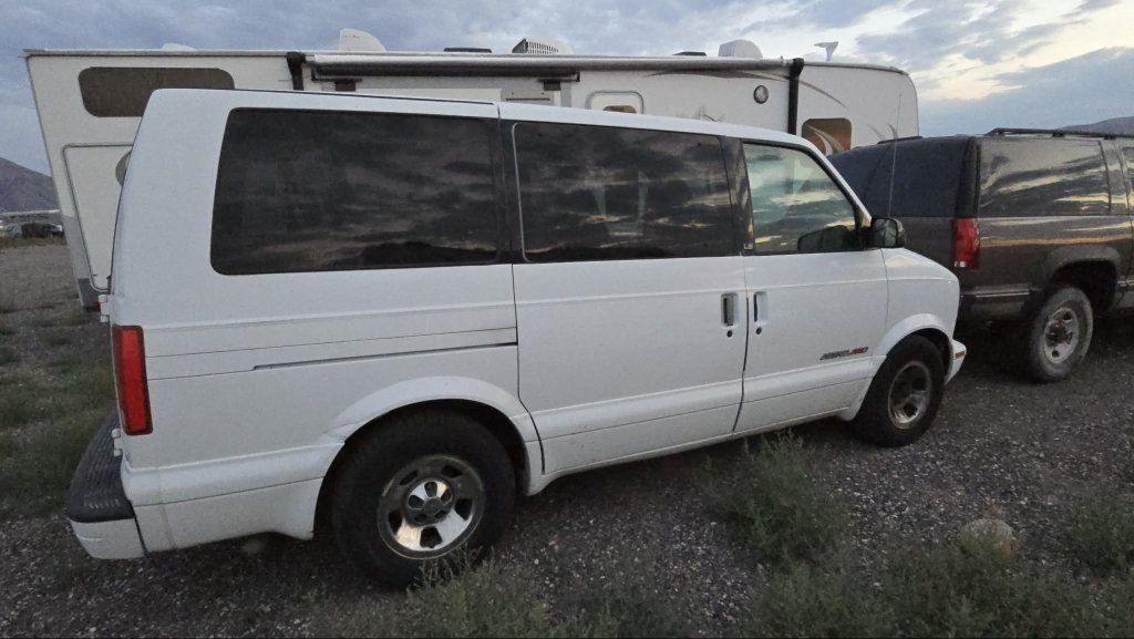 1998 Chevrolet Astro Van 