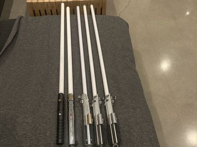 Lot of 5 premium lightsabers