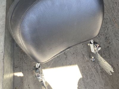 Back rest sissy bar luggage rack