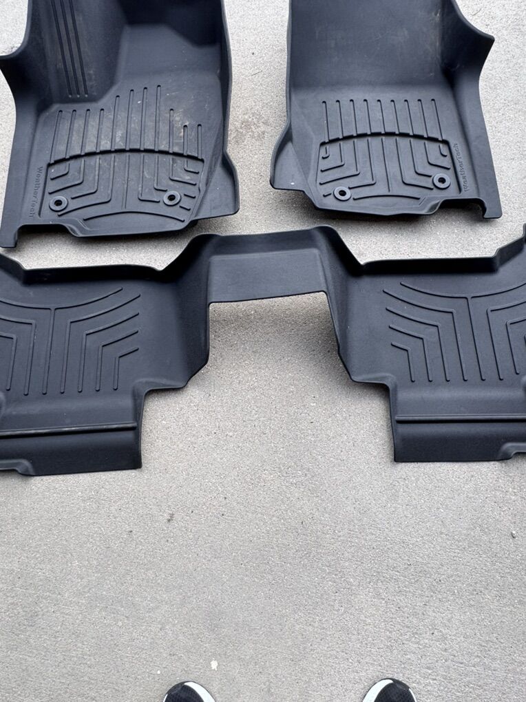 Toyota Land Cruiser 2024-2026 Weathertech Floormat