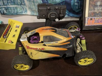 Rc car - Duratrax Warhead 1/10 Nitro 4x4 Off-Road Buggy (Project/Restoration)
