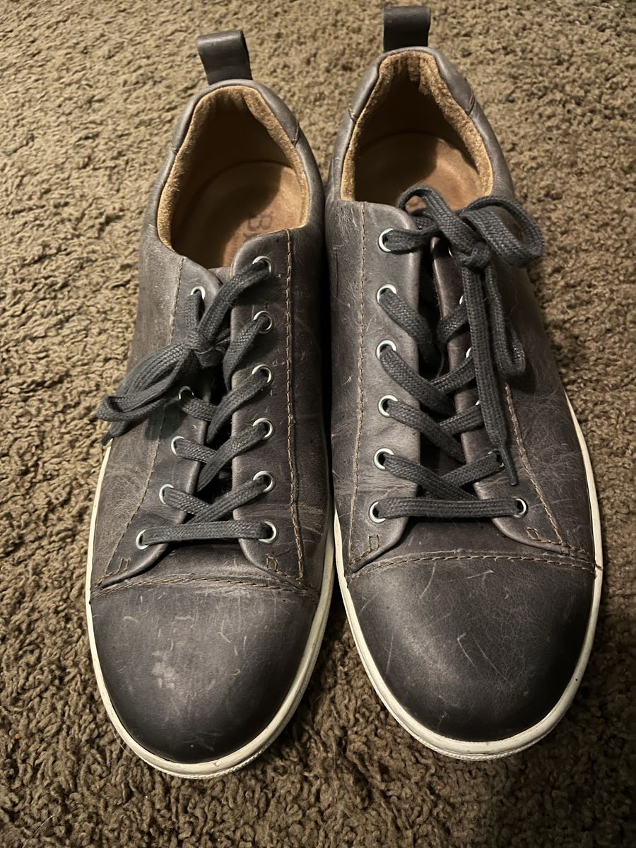 Men’s shoes
