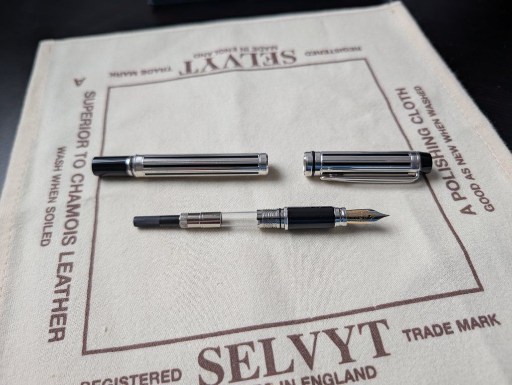 Waterman Leman 200 Night & Day Fountain Pen – Silv