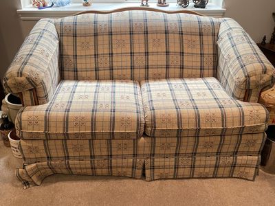 Plaid Loveseat - Blue & Beige Country Style