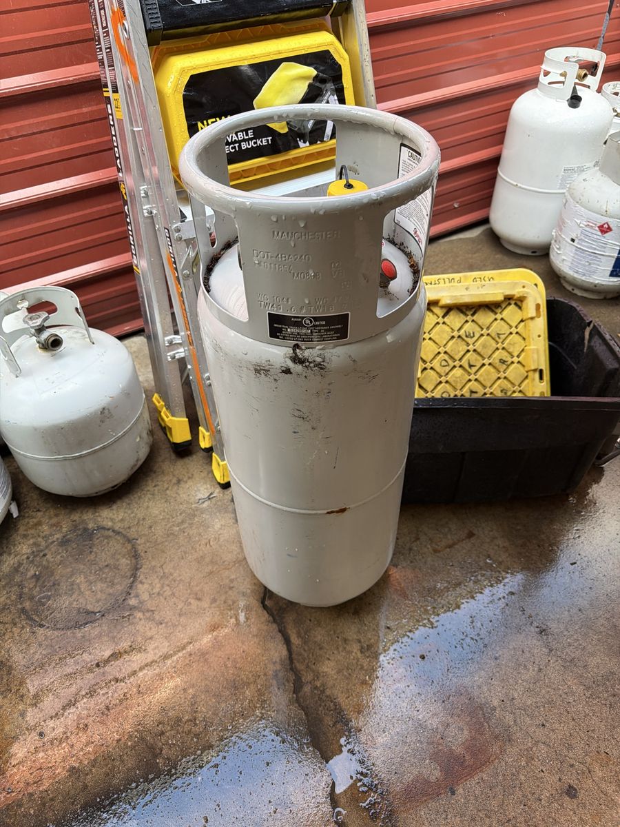 Manchester Industrial Forklift LP-Gas Cylinder Tank 4U DOT-4BA240