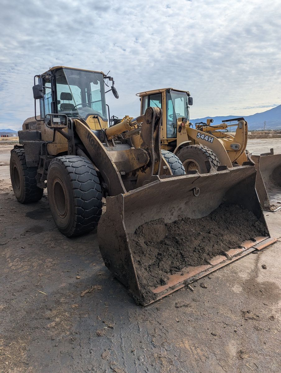 2015 Komatsu WA320-7 Wheel Loader (10,607 hours)