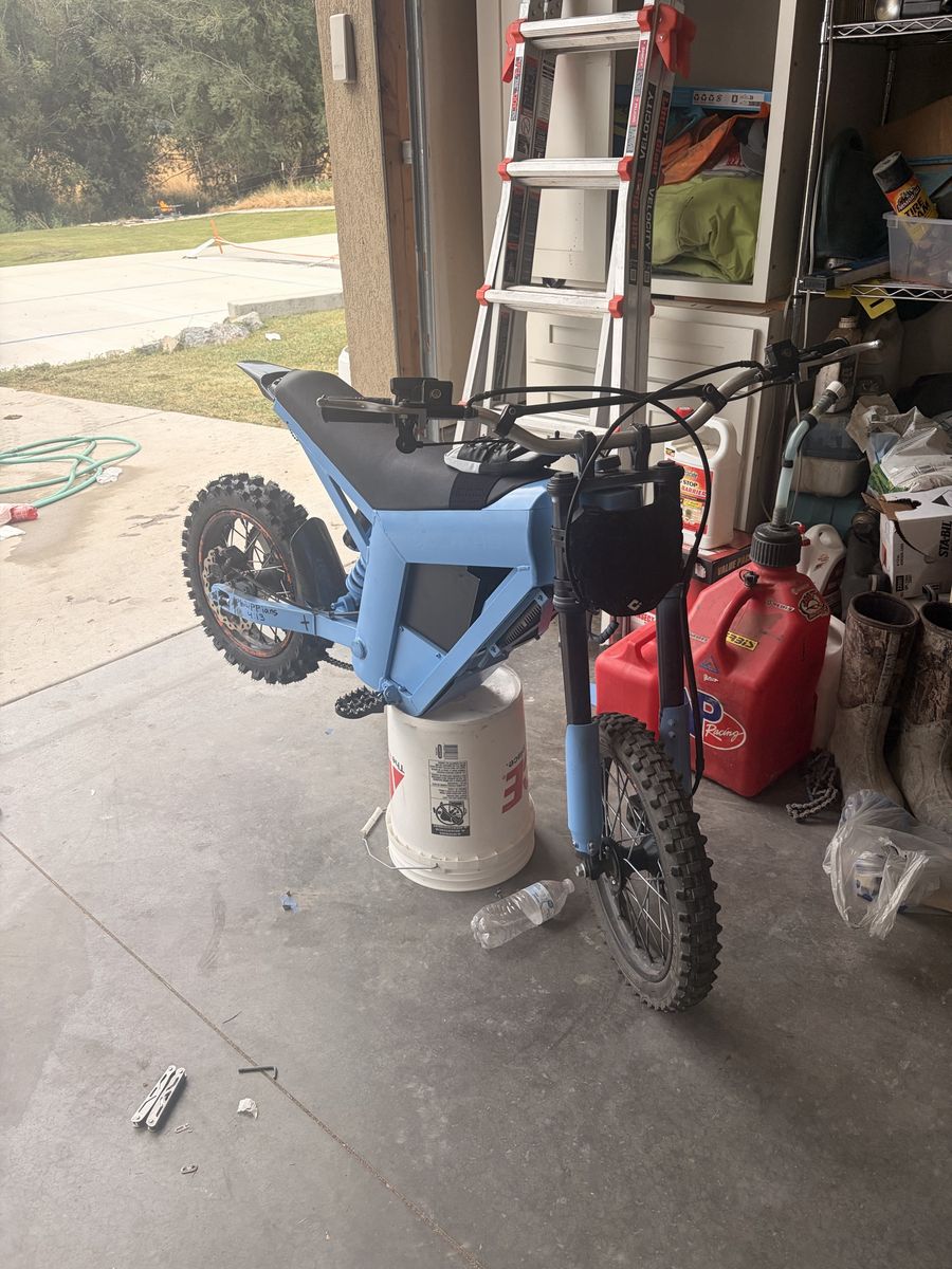 Blue modded tuttio soleil 01