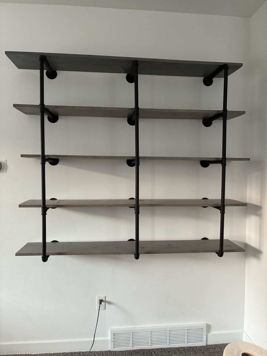 Industrial Pipe Wall-Mounted Bookshelf with 5 Wood Shelves, Gray Finish, Modern Rustic Decor