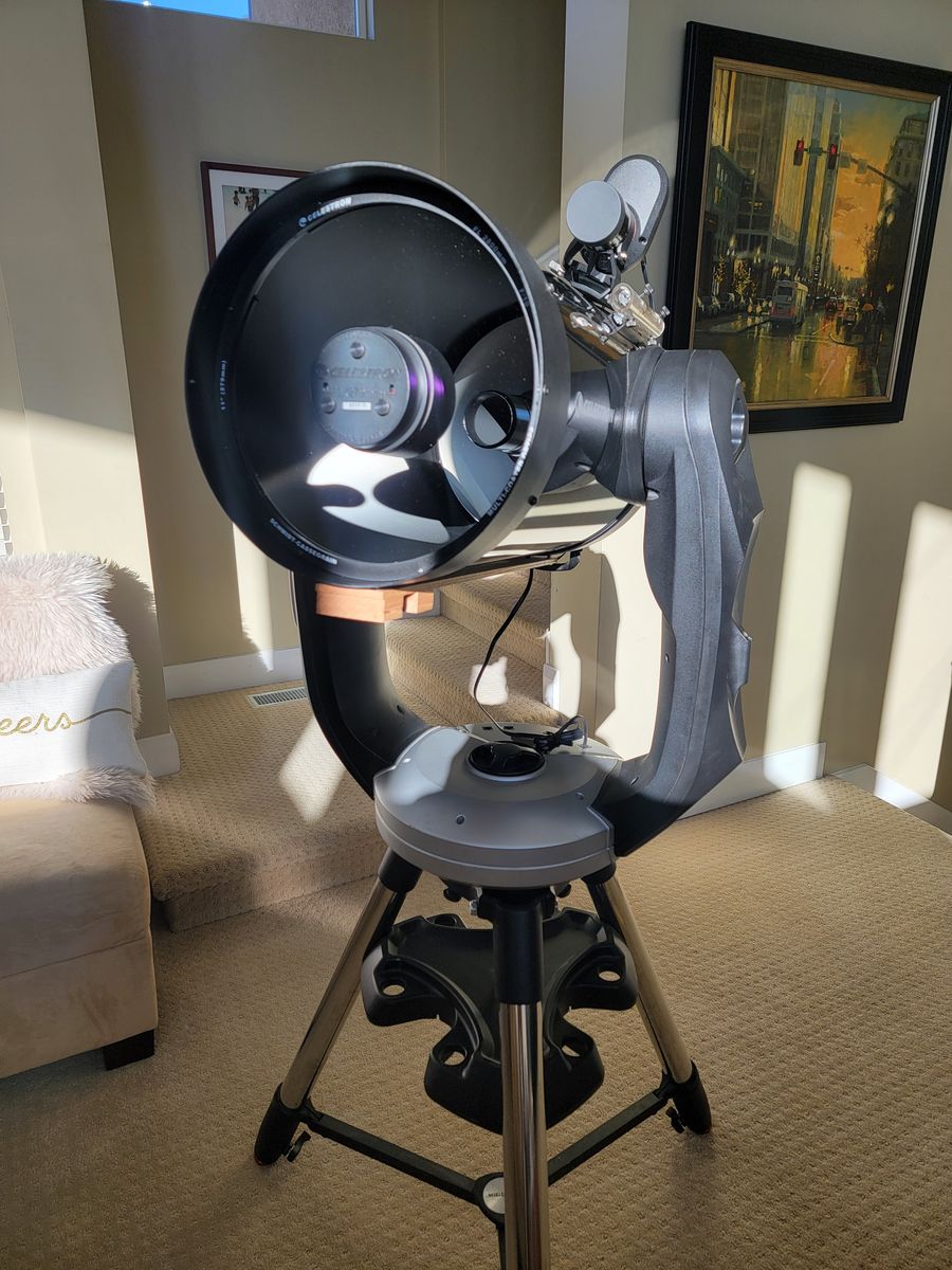 Celestron CPC 1100 11-inch Telescope, Tripod, Starsense, extras