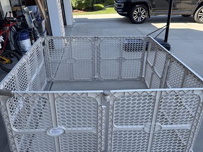 Large baby Or Pet Gate/yard