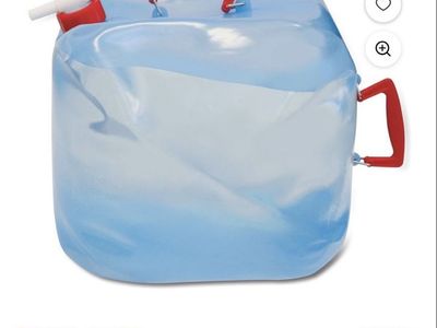 5 Gallon Dispensing Water Carrier