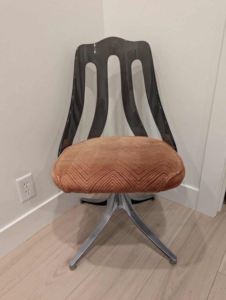 '70s Retro Accent Chair