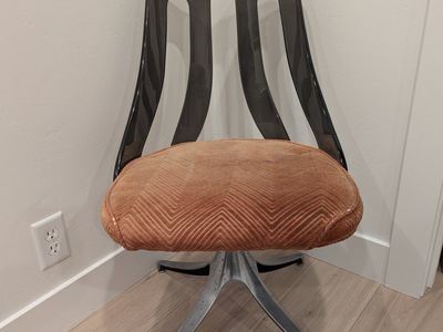 '70s Retro Accent Chair