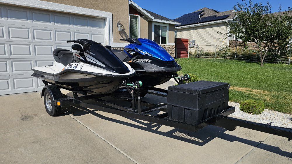 2015 Yamaha FZS and 2007 Honda Aquatrax F12x