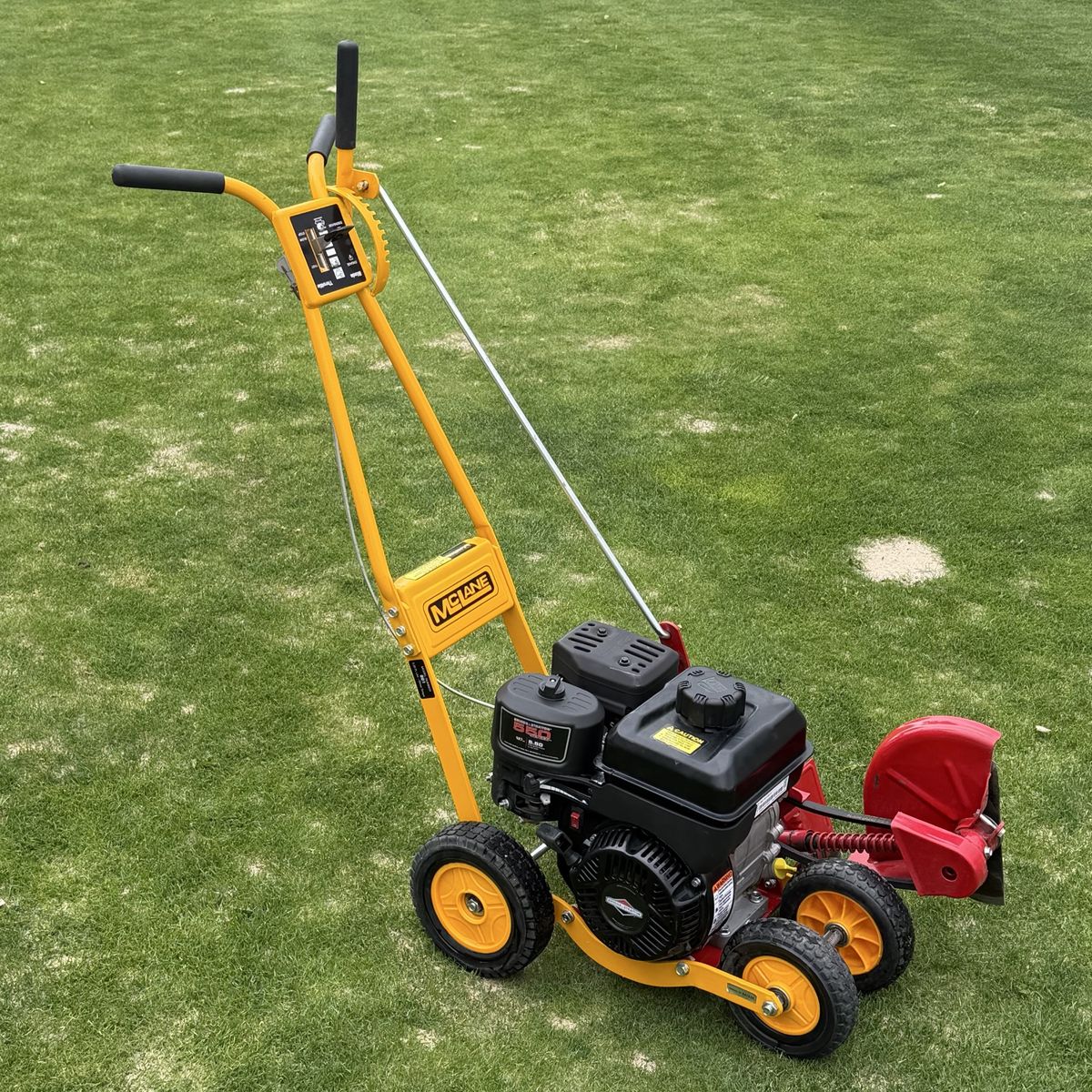 Mclane lawn grass edger trimmer Briggs Stratton 5.5hp