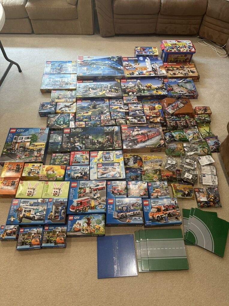LEGOS! A lot of old and sealed LEGO sets!!!